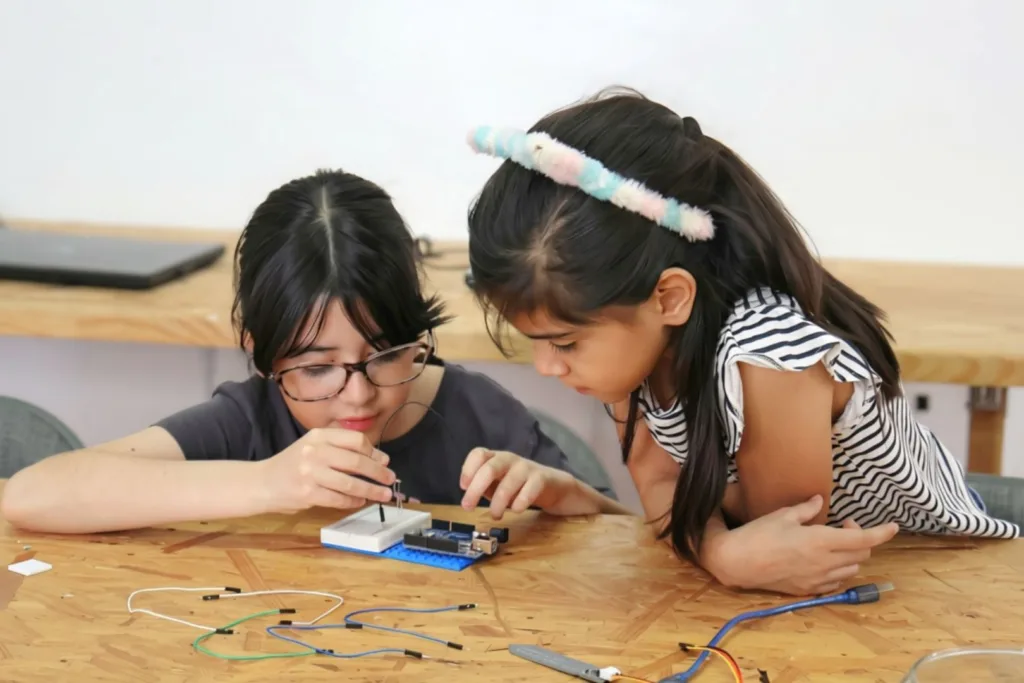 Club de Robótica DIMEX · Mi Primer Robot
